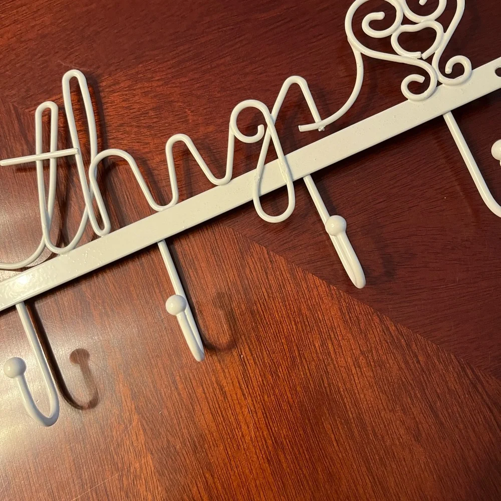 Pretty things wall hanging for accessories
